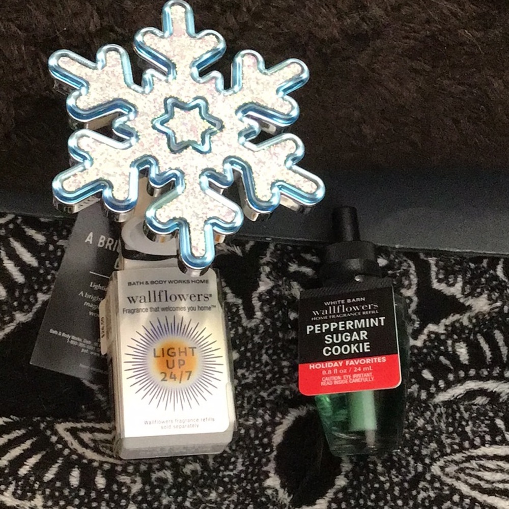 ❄️ Bath and body works light up snowflake wallflower plug and refill